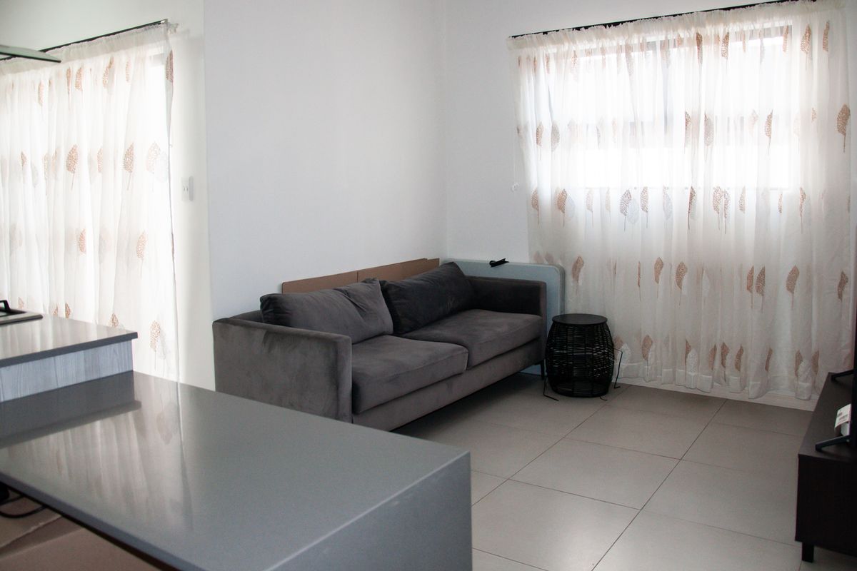 Lovely 1 Bedroom apartment with Tenant in Place – PERFECT INVESTMENT OPPORTUNITY - Photo 2