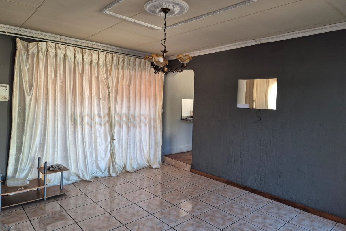 Exceptional Investment Opportunity in Flora Park - Photo 4