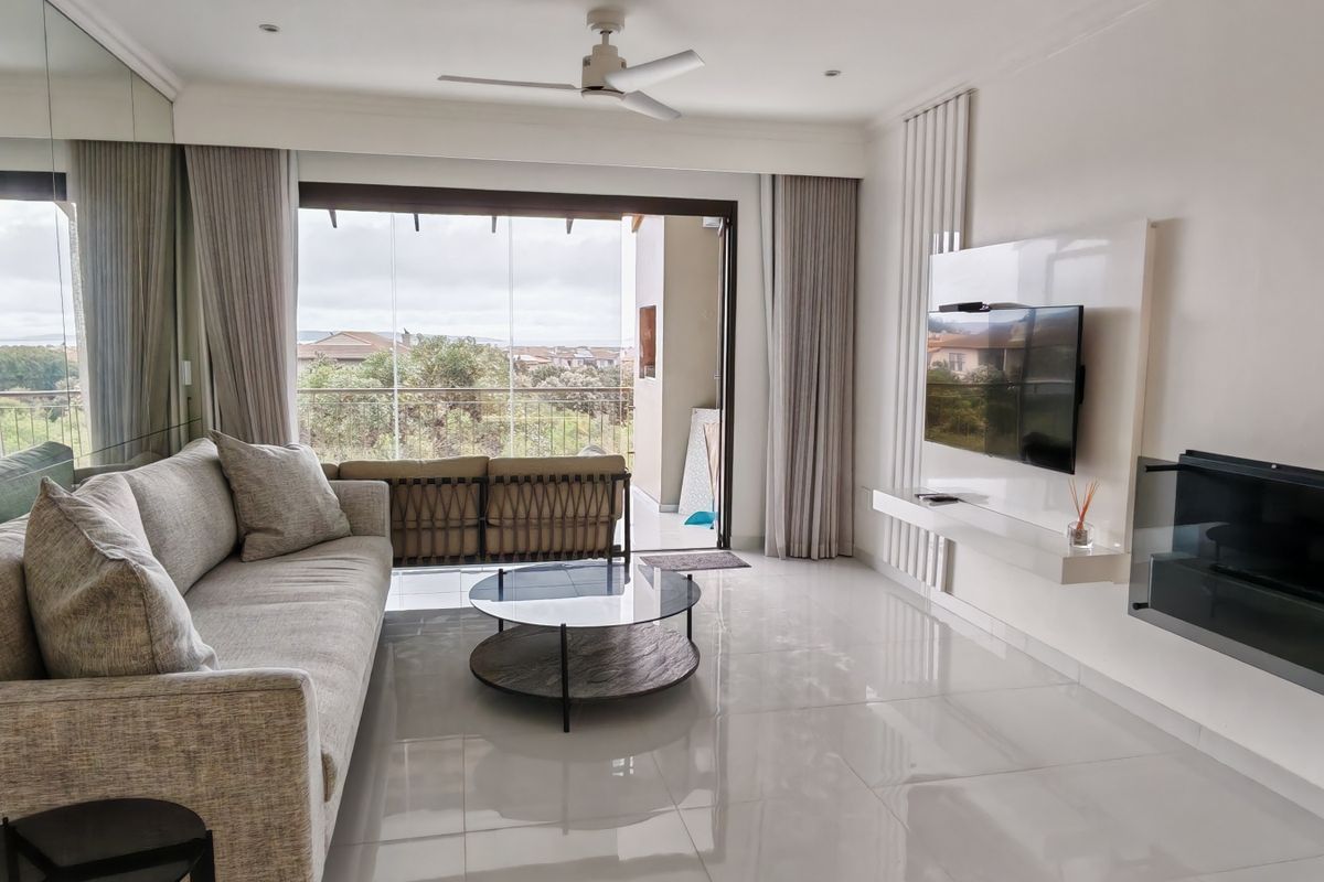 Designer Apartment with Privacy and Lagoon Views in Langebaan Country Estate - Photo 3