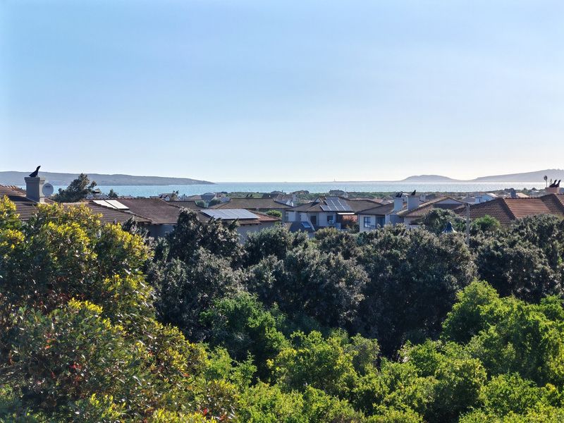 Designer Apartment with Privacy and Lagoon Views in Langebaan Country Estate - Photo 9