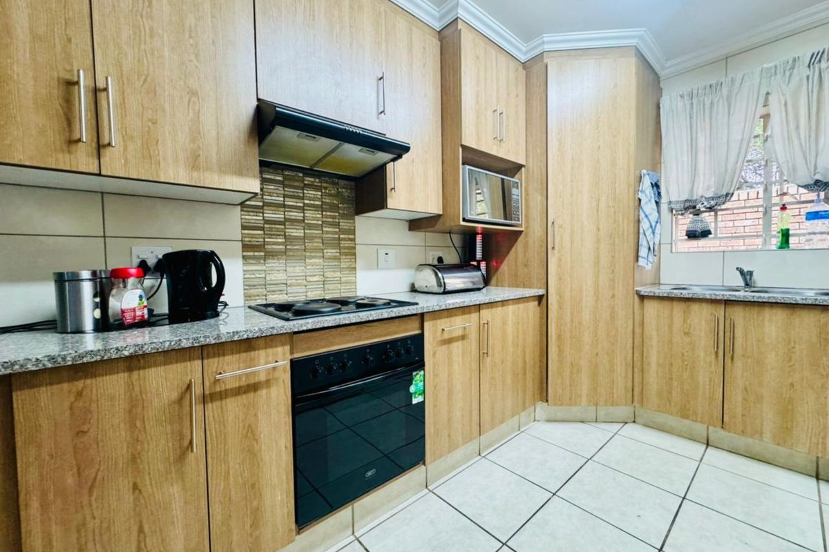 Comfortable Living in Secure Montana Complex – Ideal for Family Life - Photo 4