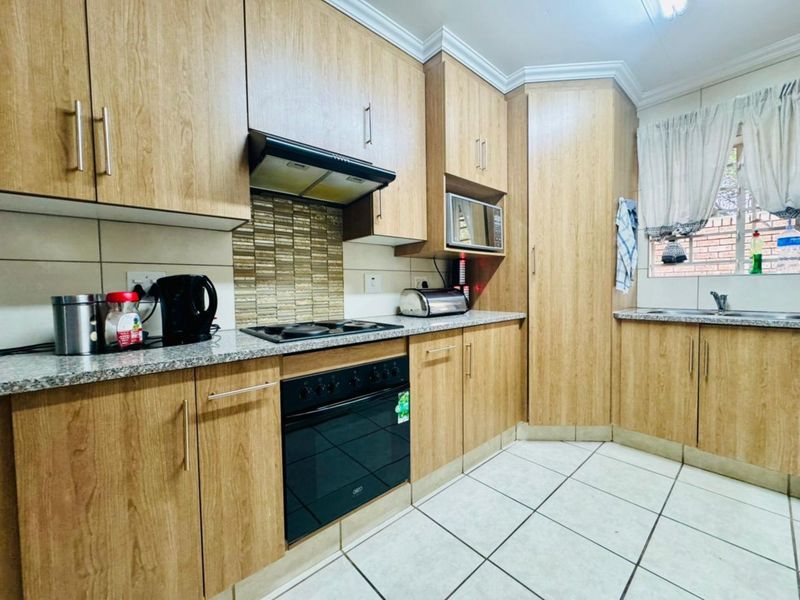 Comfortable Living in Secure Montana Complex – Ideal for Family Life - Photo 4