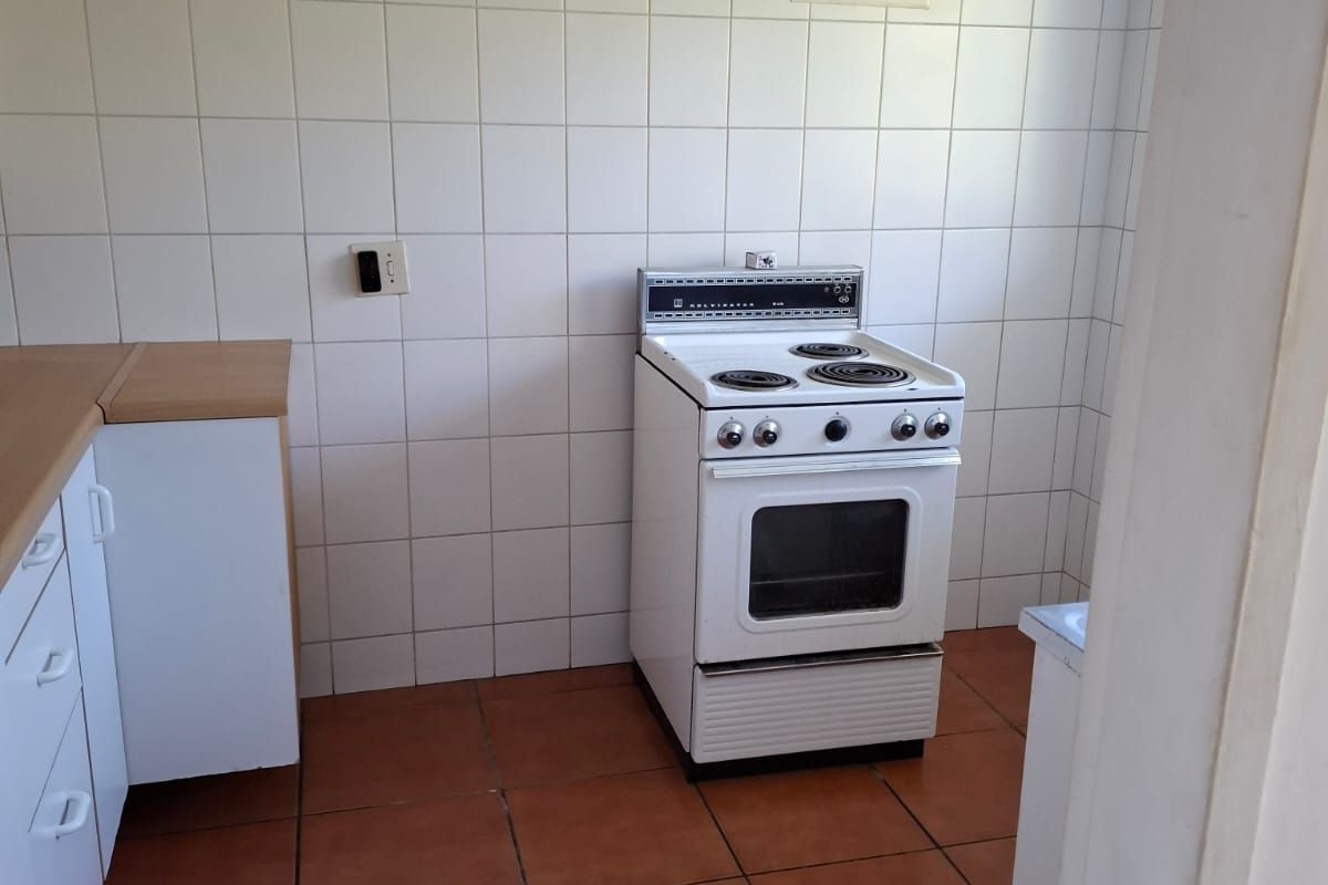 Sunny 1-Bedroom Apartment To Let in Bordeaux – Secure & Centrally Located - Photo 2