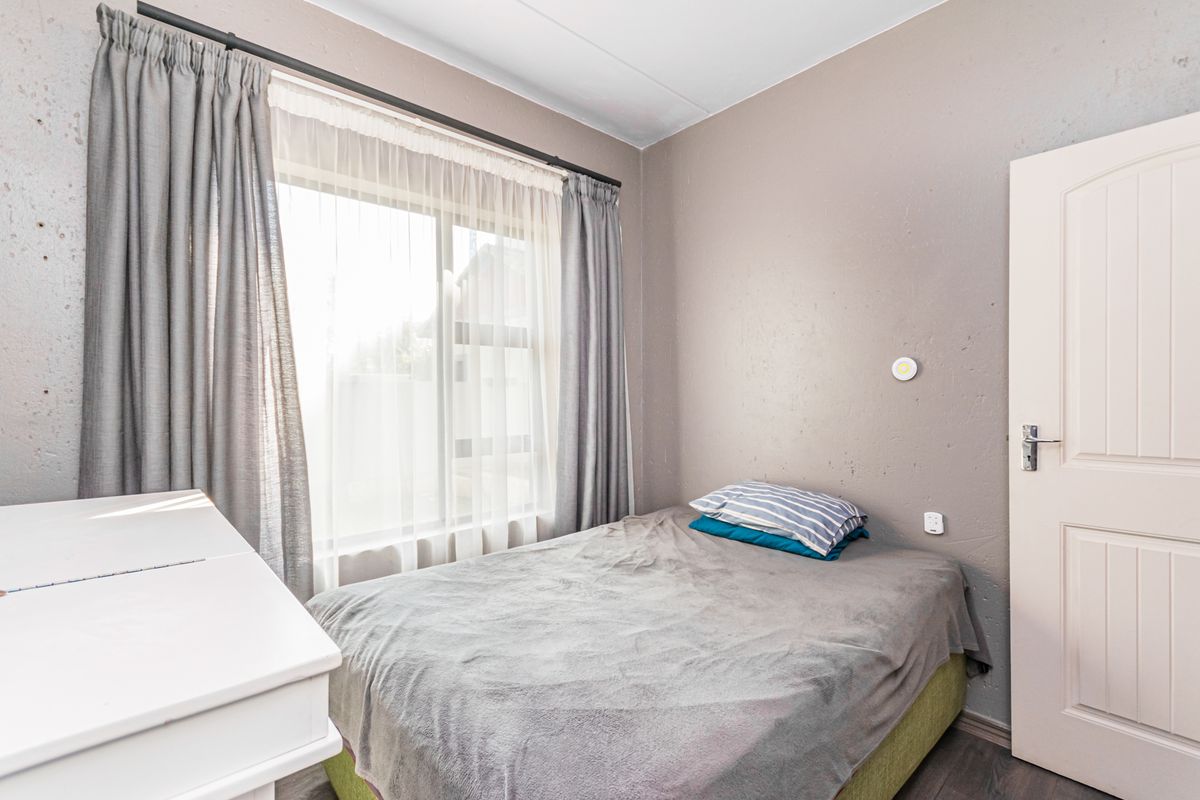 Pet Friendly Ground floor 2 Bedroom Apartment - Photo 5