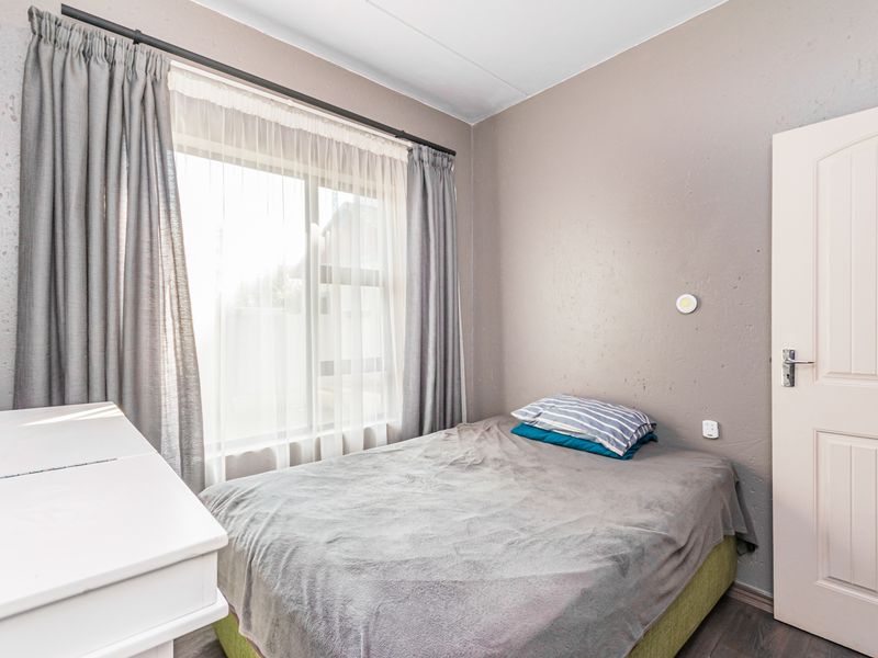Pet Friendly Ground floor 2 Bedroom Apartment - Photo 5
