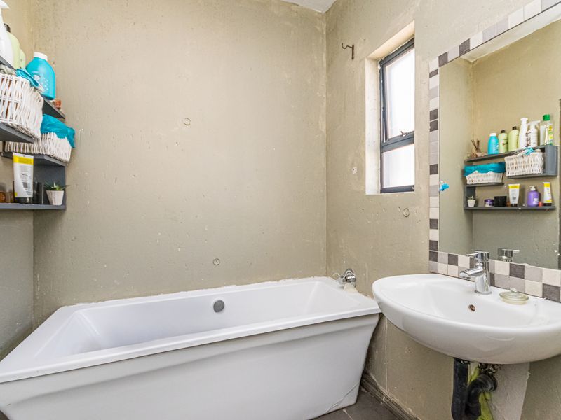 Pet Friendly Ground floor 2 Bedroom Apartment - Photo 7