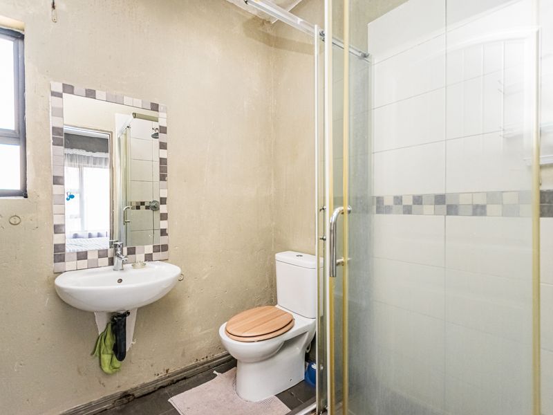 Pet Friendly Ground floor 2 Bedroom Apartment - Photo 6