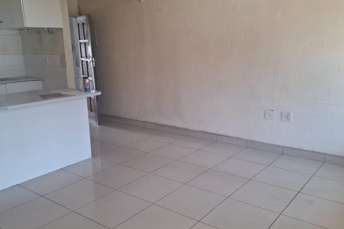 2 Bedroom Apartment For Sale in Horison - Photo 3