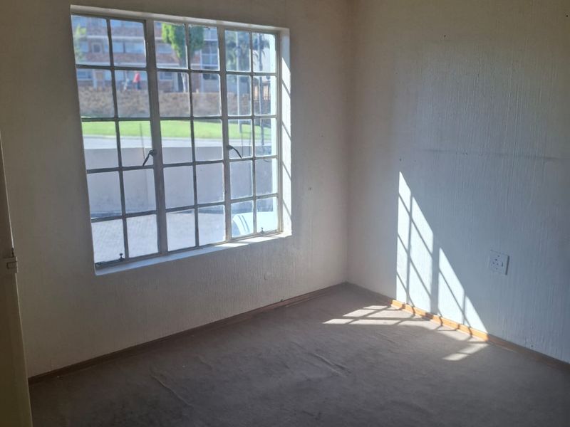 2 Bedroom Apartment For Sale in Horison - Photo 4