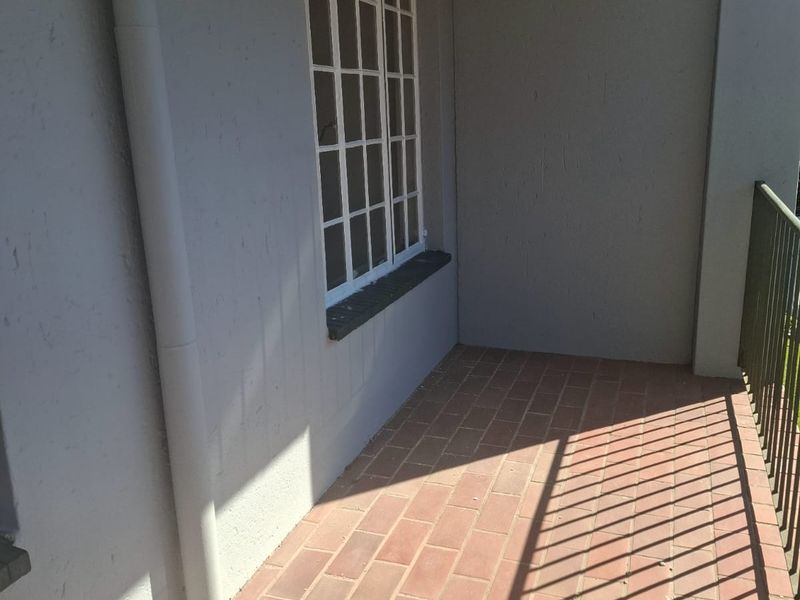 2 Bedroom Apartment For Sale in Horison - Photo 8