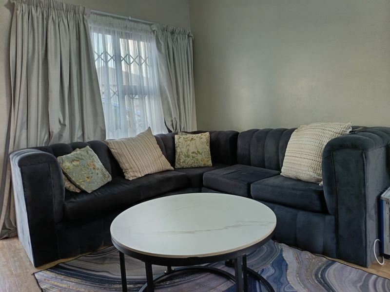 Immaculate Three Bedroom Family Home in Secure Lifestyle Complex - Photo 6