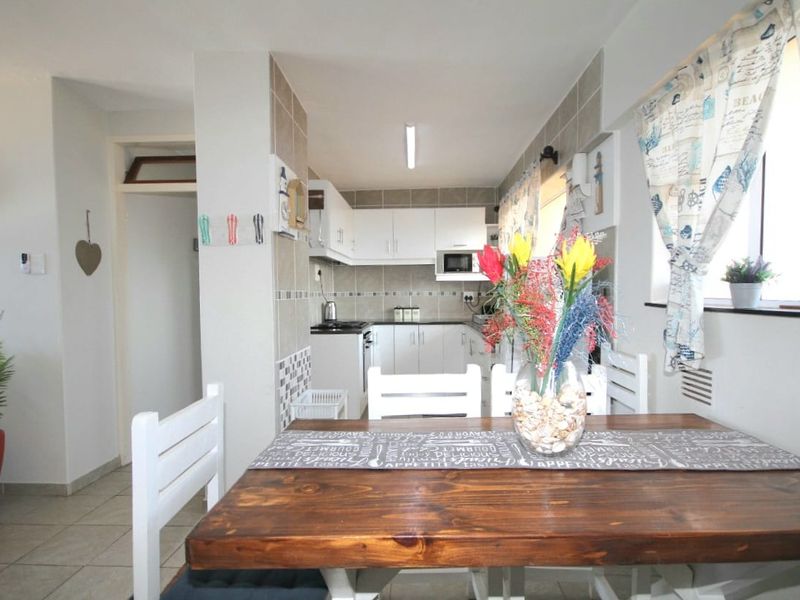 Coastal Sophistication with Breathtaking Sea Views - Photo 2