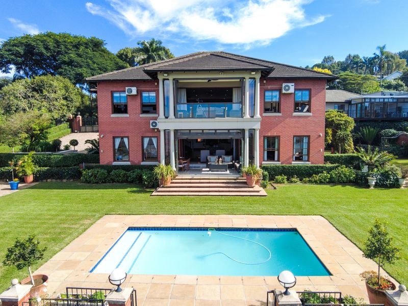 Athlone - spectacular family home for the extended family - Photo 8