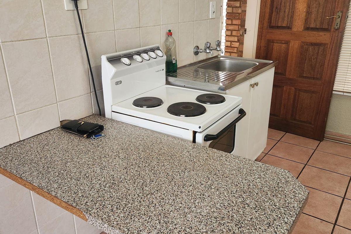 Apartment Rental Monthly In Potchefstroom - Photo 2