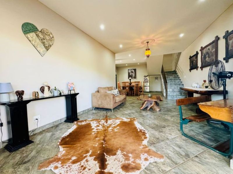 Smallholding with 3 Houses & a Workshop For Sale In Annlin. - Photo 8