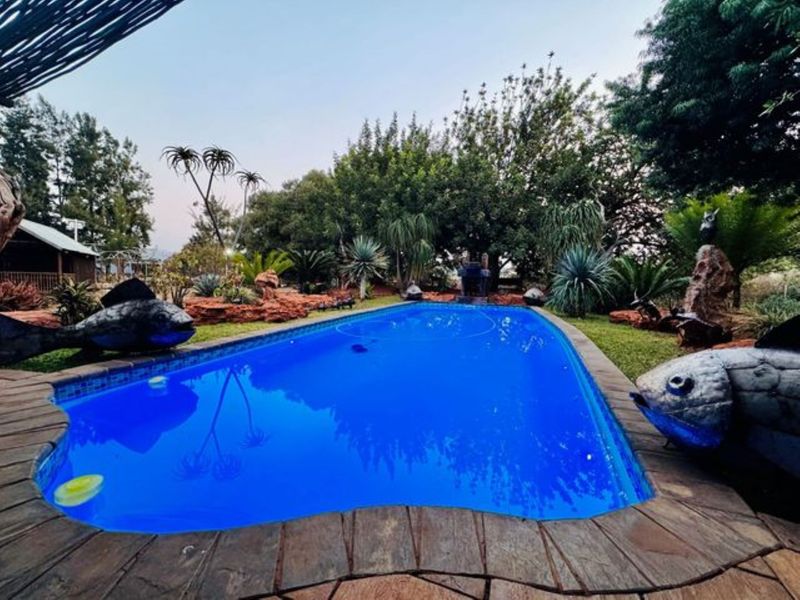 Smallholding with 3 Houses & a Workshop For Sale In Annlin. - Photo 6