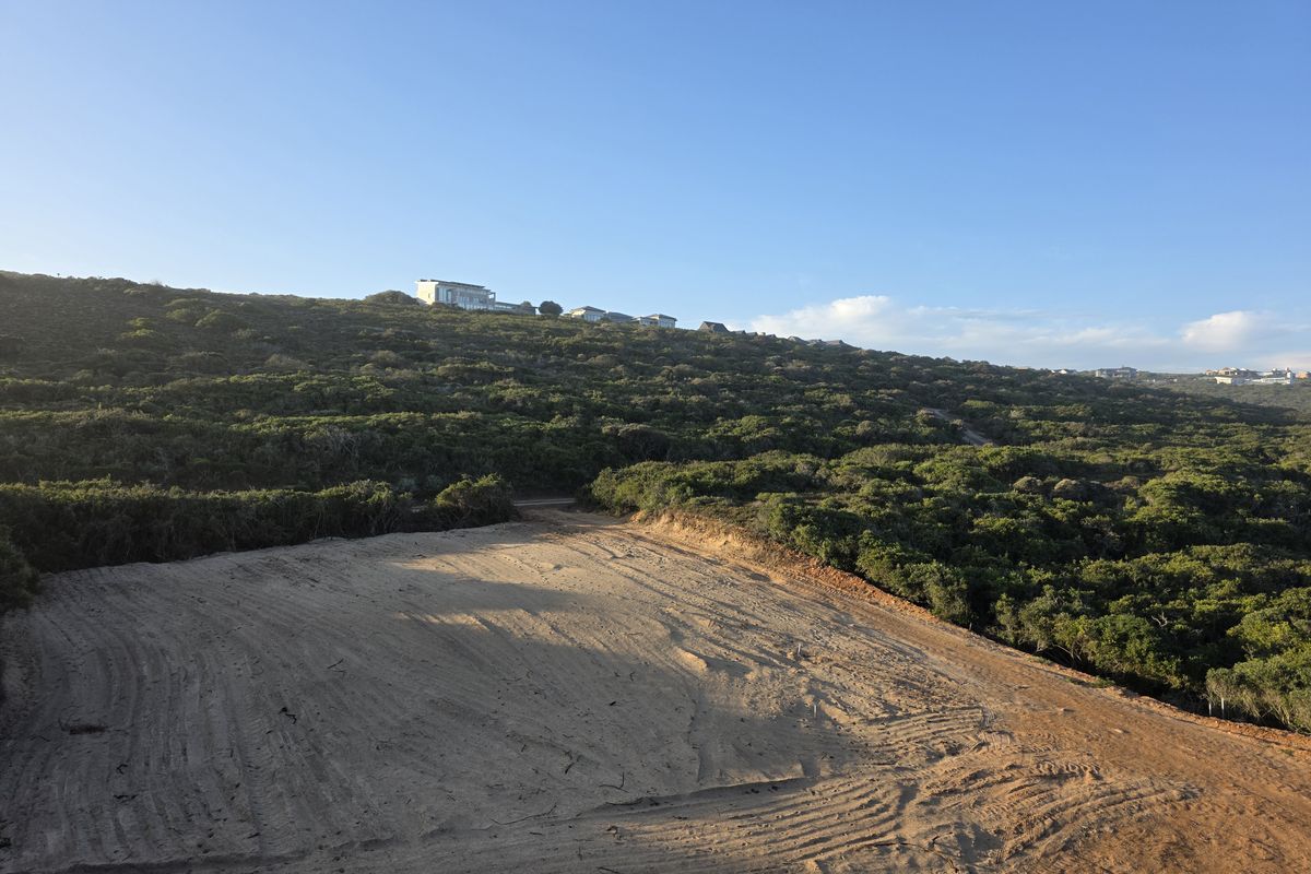 Coastal living at Its best – Stand with unspoiled ocean views - Photo 3