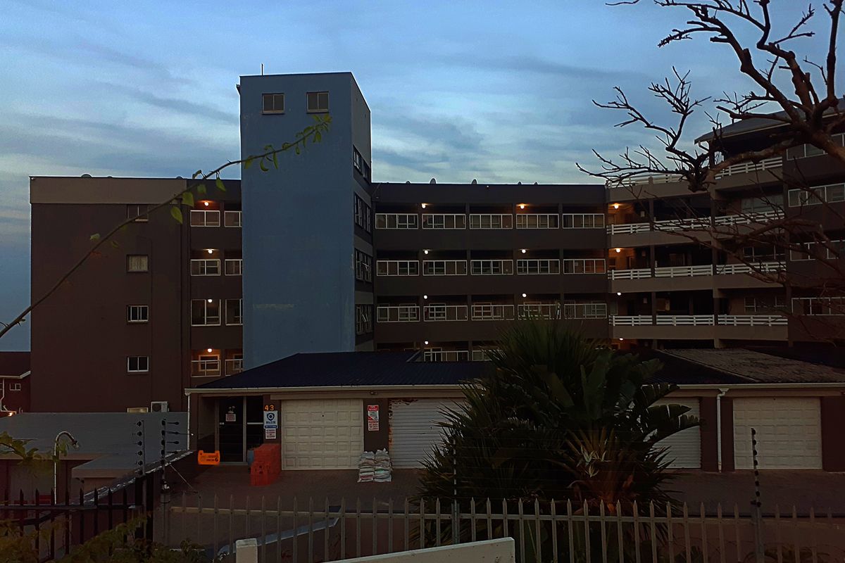 2 Bedroom Flat For Sale In Athlone Park - Photo 4