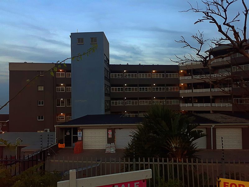 2 Bedroom Flat For Sale In Athlone Park - Photo 4