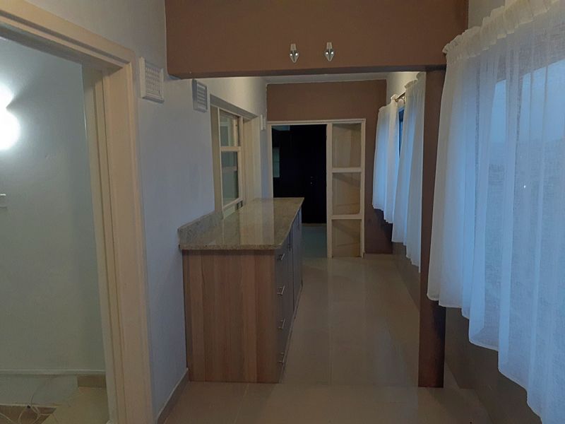 2 Bedroom Flat For Sale In Athlone Park - Photo 10