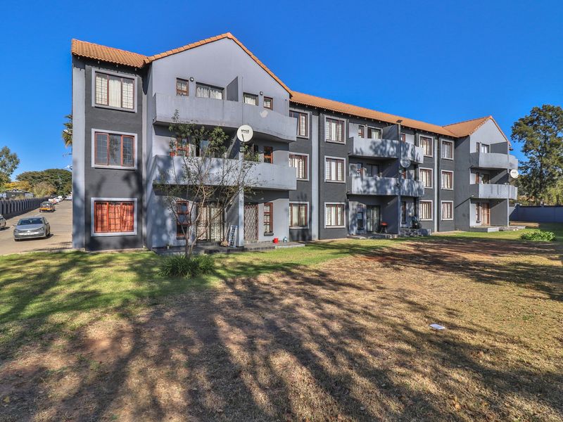 2 bed and 1 bath Ground Floor unit - Photo 10