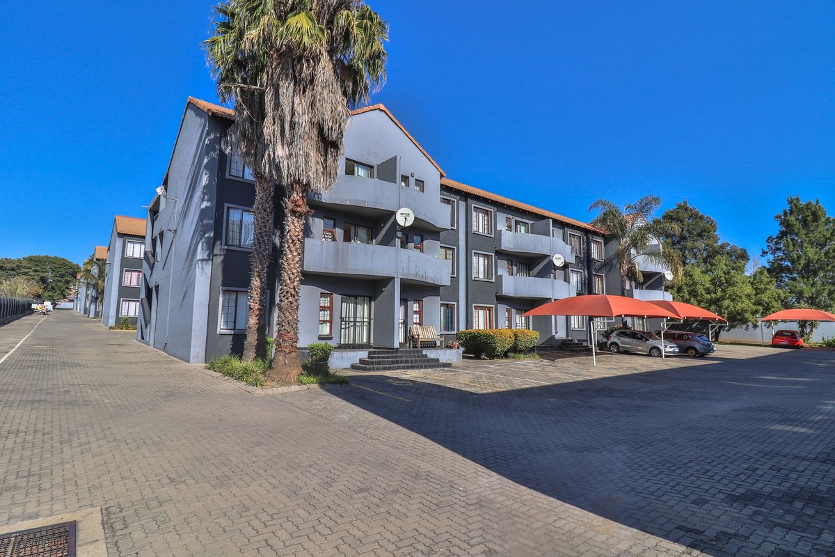 2 bed and 1 bath Ground Floor unit - Photo 4