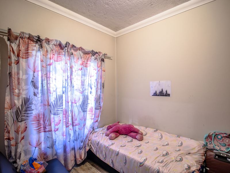 2 bed and 1 bath Ground Floor unit - Photo 9