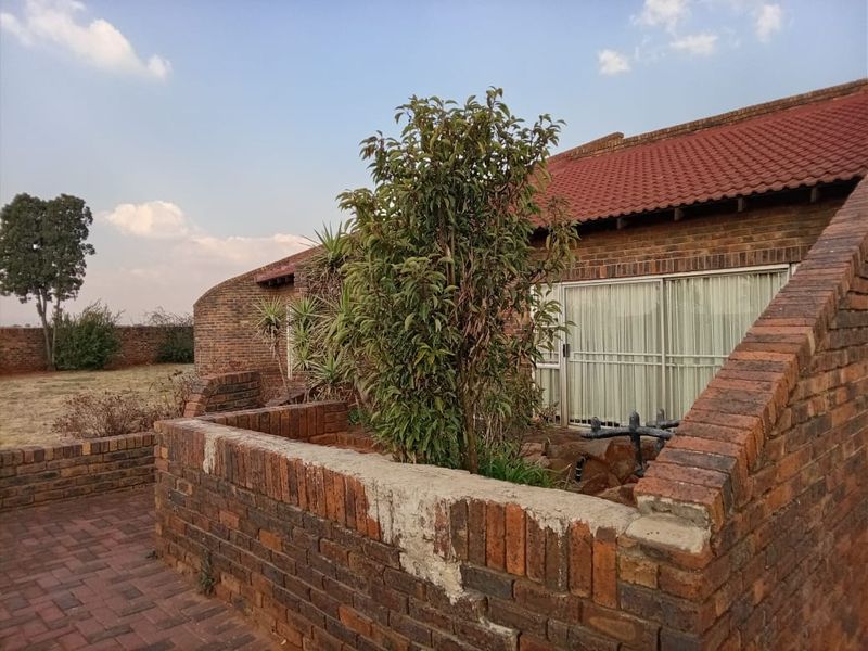 3 Bedroom 2 Bathroom Corner Stand House for Sale. - Photo 9