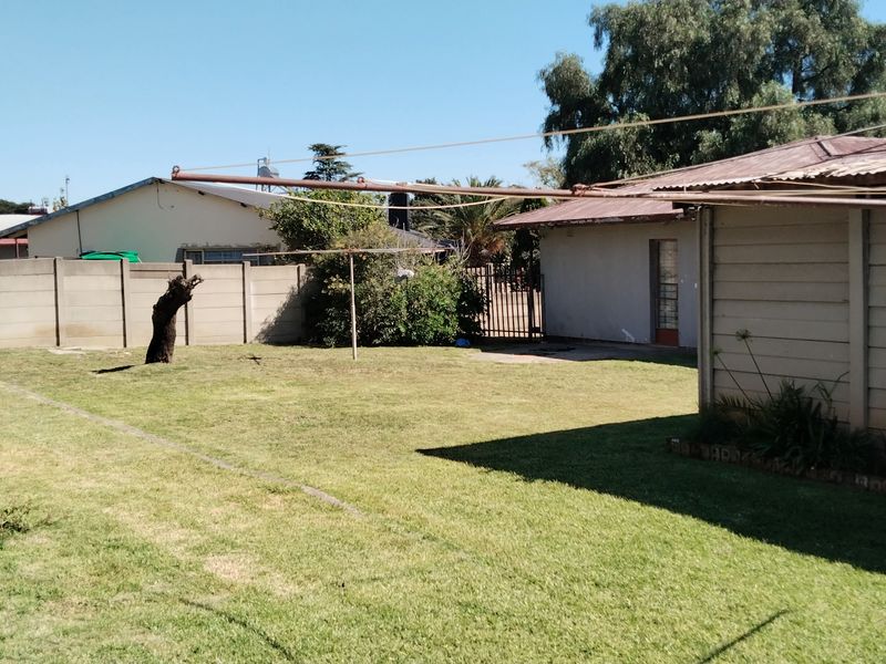 Income-Generating Gem – Prime Location in Heidelberg, Gauteng - Photo 6