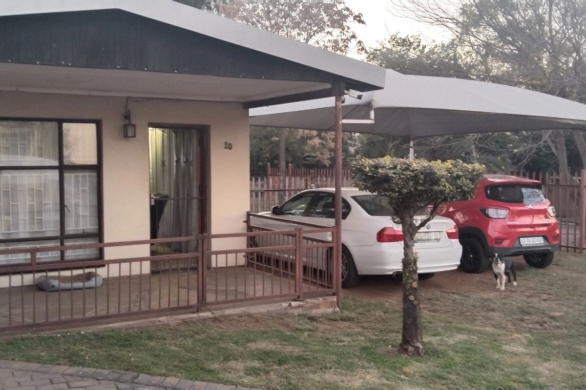 Income-Generating Gem – Prime Location in Heidelberg, Gauteng - Photo 2