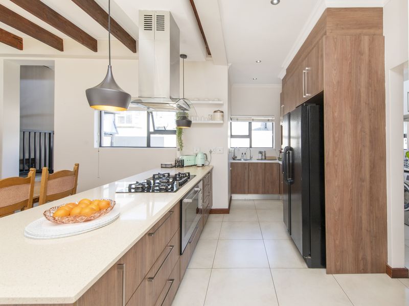 The Perfect Fit for the Starter Family !! - Photo 7