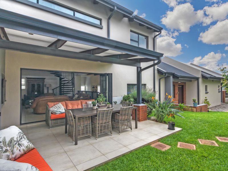 The Perfect Fit for the Starter Family !! - Photo 2