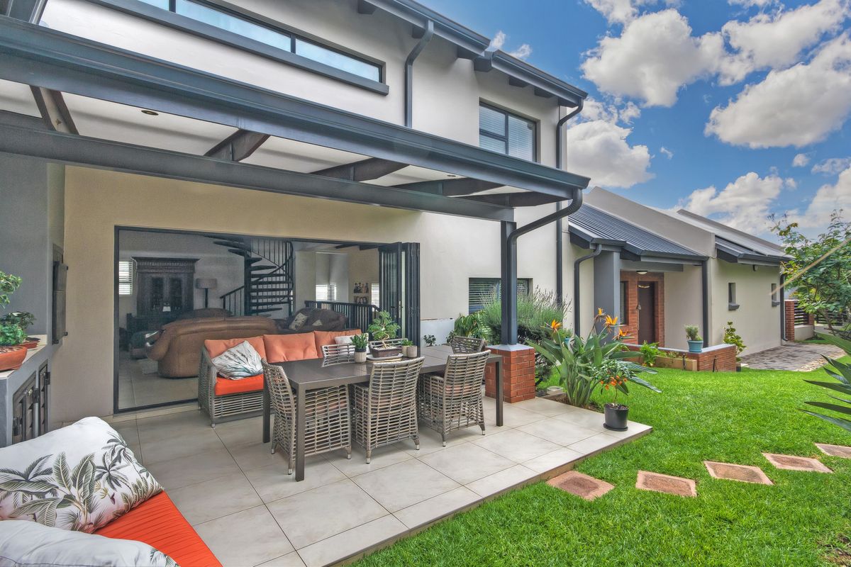 The Perfect Fit for the Starter Family !! - Photo 2