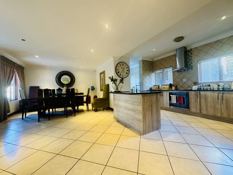 Modern Double-Story 3-Bedroom Home in Green Acres Estate - Photo 7