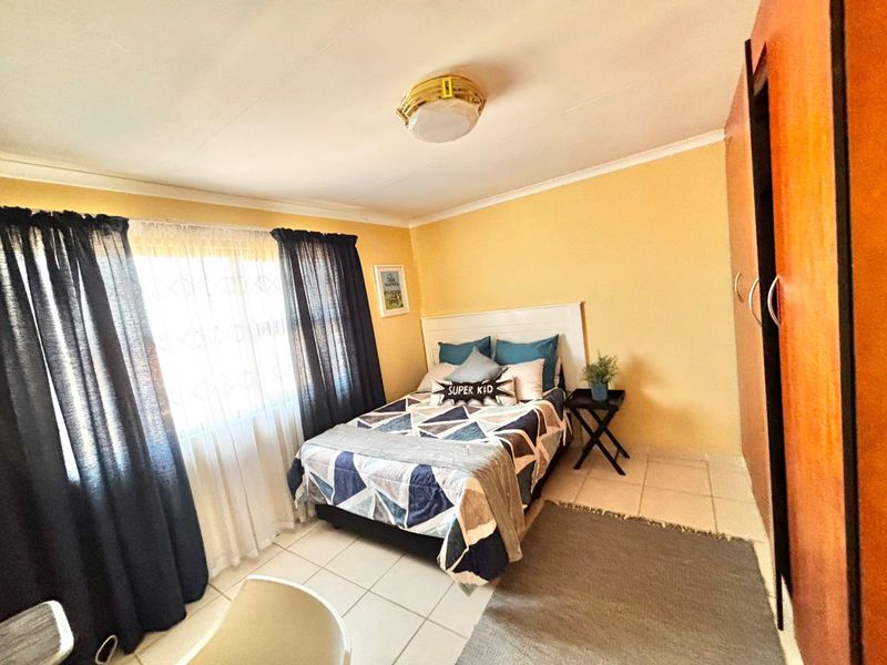 Cozy and Functional Townhouse Living - Photo 6