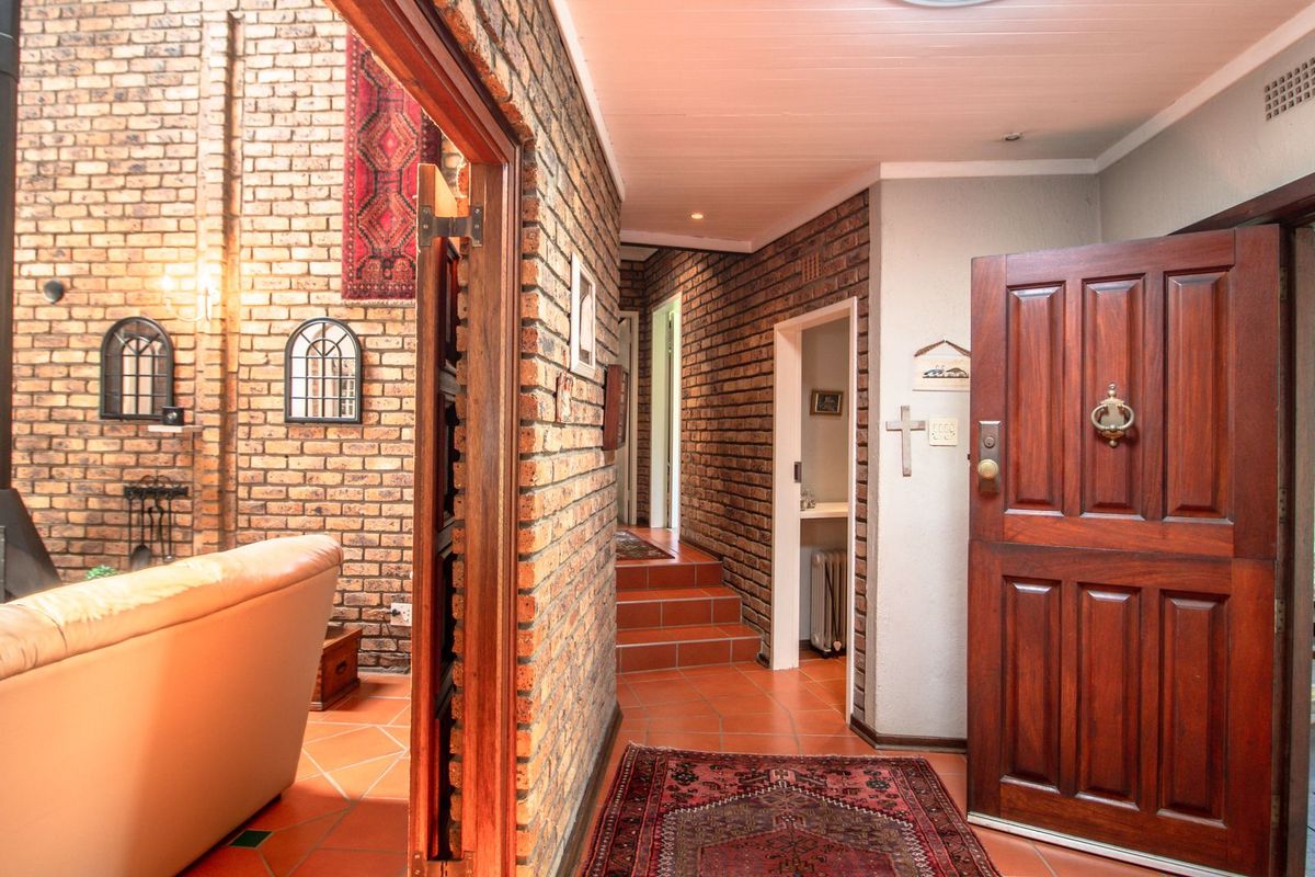 A family Home in Graver and Juniper Community - Photo 5