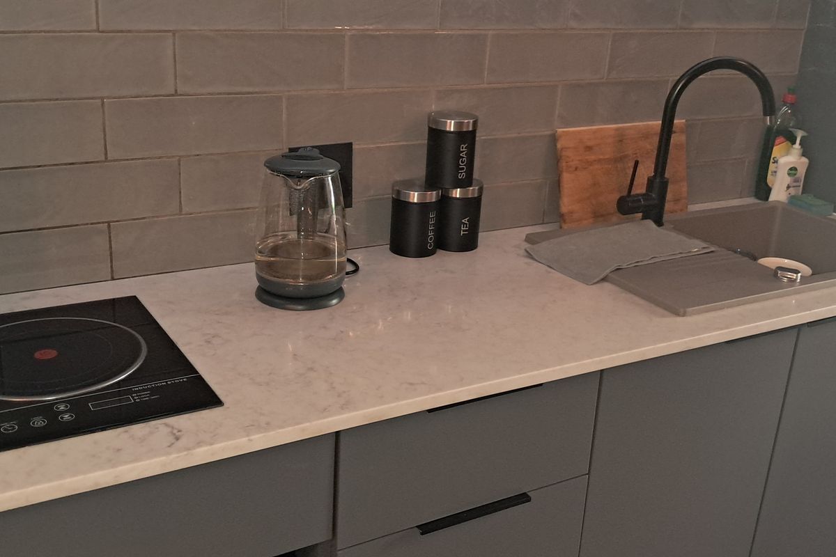 Modern and Secure townhouse in Melville -  R580 000 - Photo 5