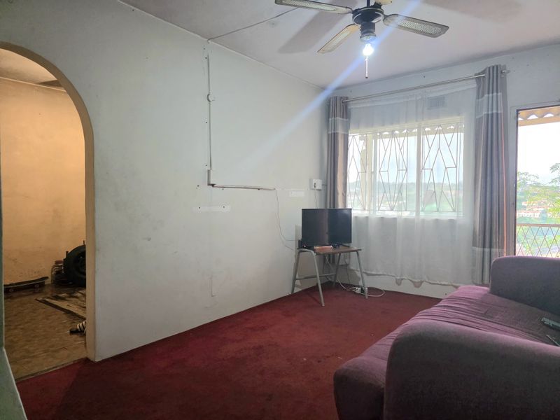 Family Home, Rental Potential Or Perfect Investment Opportunity - Photo 10