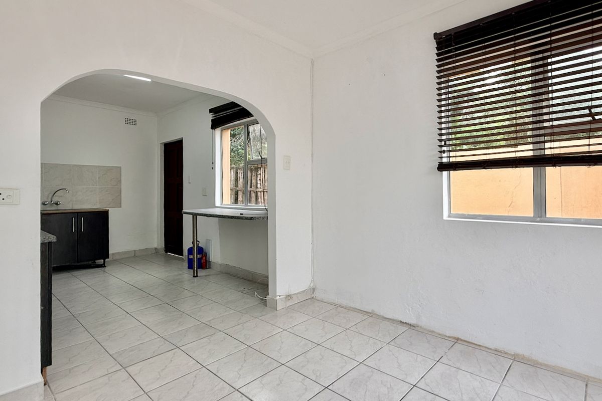 1 Bedroom Flatlet in Tinley Manor - Photo 2