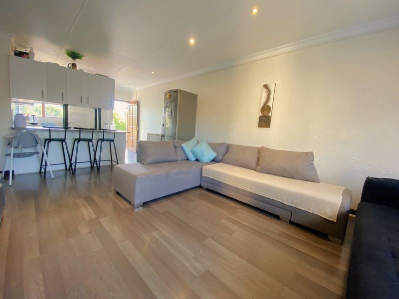 Well priced 2 bedroom apartment in prime location - Photo 9