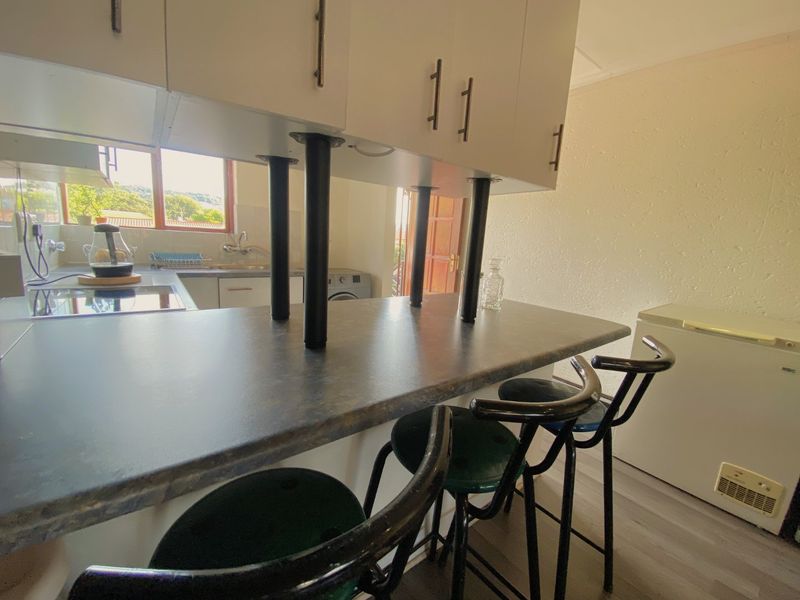 Well priced 2 bedroom apartment in prime location - Photo 8