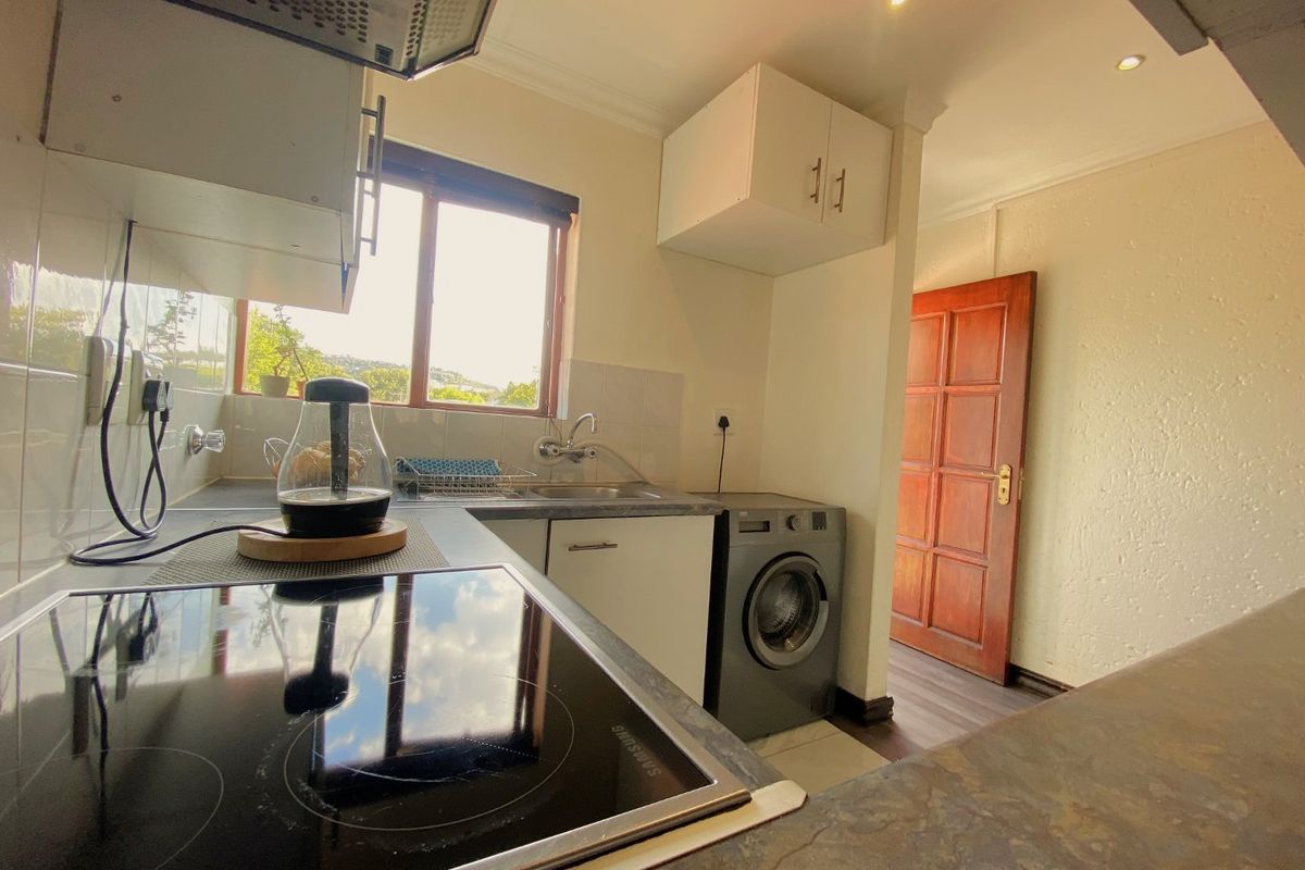 Well priced 2 bedroom apartment in prime location - Photo 3