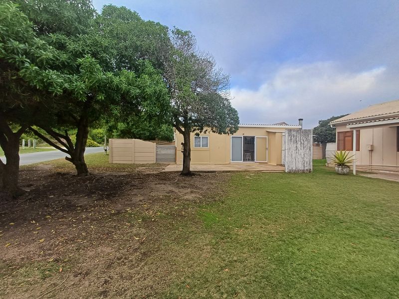Welcome to your tranquil retreat in beautiful Agulhas! - Photo 1