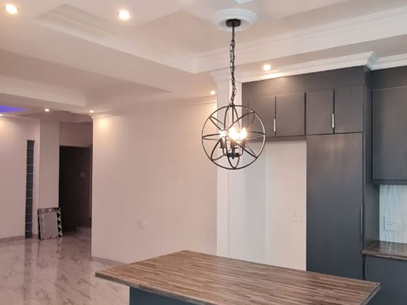 MODERN BACELOR COTTAGE IN MONUMENT R11 000 PM - Photo 8