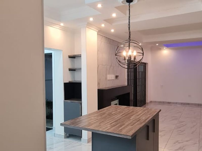 MODERN BACELOR COTTAGE IN MONUMENT R11 000 PM - Photo 6