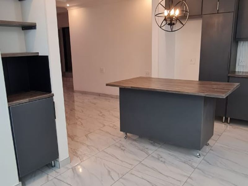 MODERN BACELOR COTTAGE IN MONUMENT R11 000 PM - Photo 5