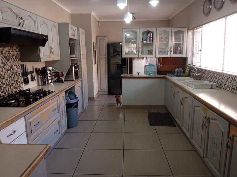 Dream home for sale ! its a two in one - Photo 8