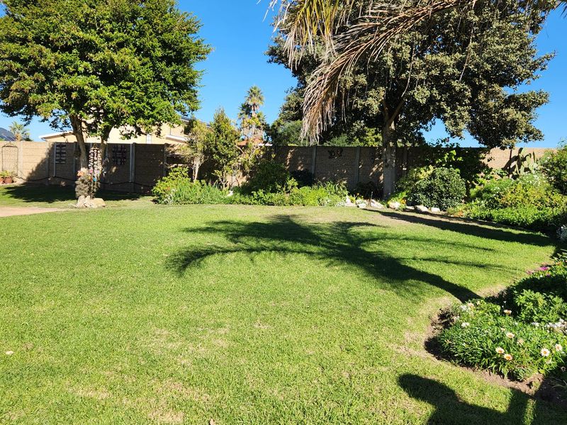 Immaculate Family Home with Space, Style & Security - Photo 3