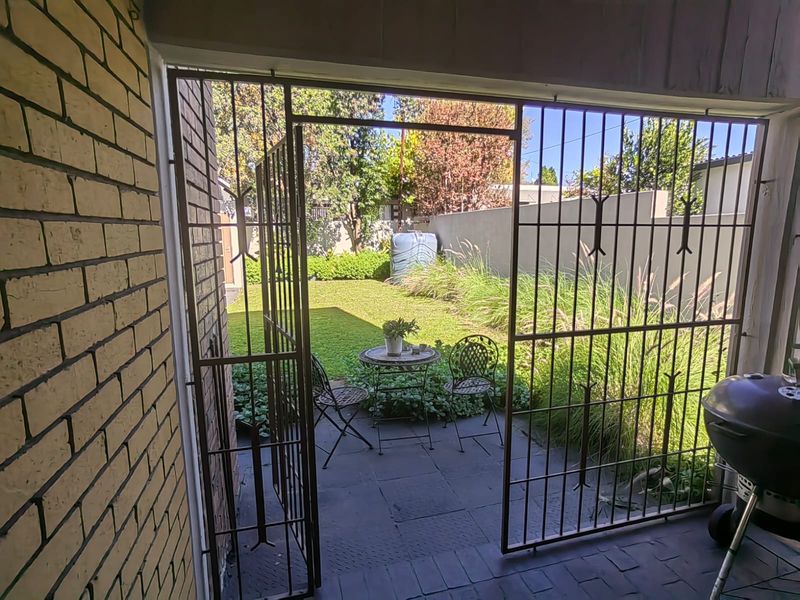 Unique 2 Bedroom Townhouse with a view of the river for sale in Parys - Photo 10