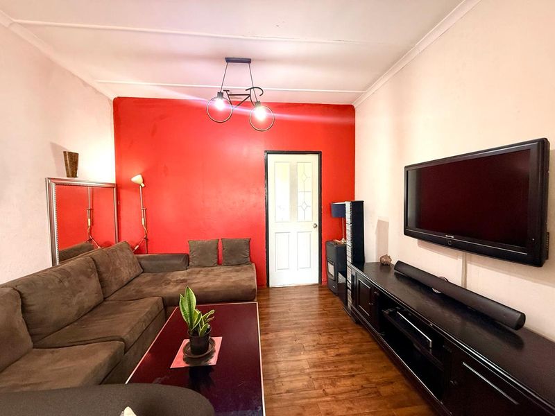 2-Bedroom Apartment for Sale in a Family-Friendly Flat - Photo 7